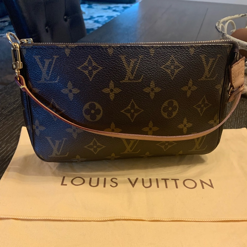 LV Pochette Accessories